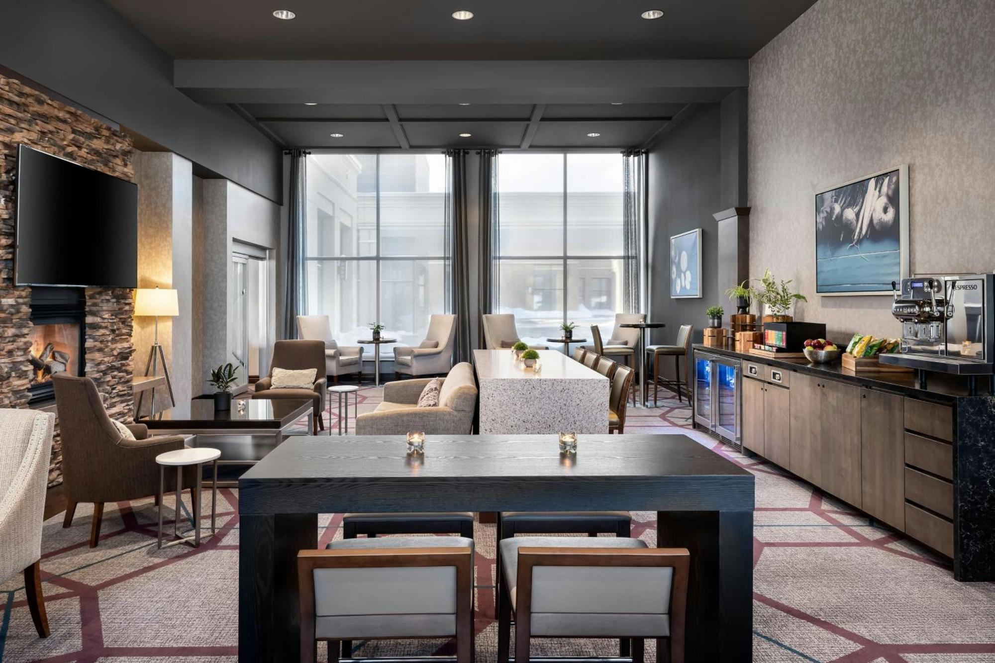 เชอราตัน โทรอนโต แอร์พอร์ต โฮเต็ล แอนด์ คอนเฟอเรนซ์ เซ็นเตอร์ Hotel โตรอนโต ภายนอก รูปภาพ